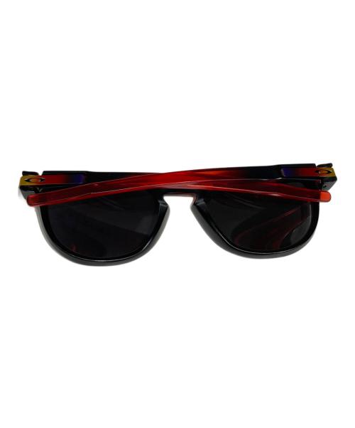OAKLEY（オークリー）OAKLEY (オークリー) LATCHマットブラック24k  サングラス レッド×ブラック サイズ:53□21の古着・服飾アイテム