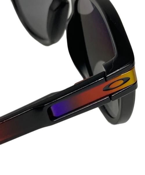 OAKLEY（オークリー）OAKLEY (オークリー) LATCHマットブラック24k  サングラス レッド×ブラック サイズ:53□21の古着・服飾アイテム