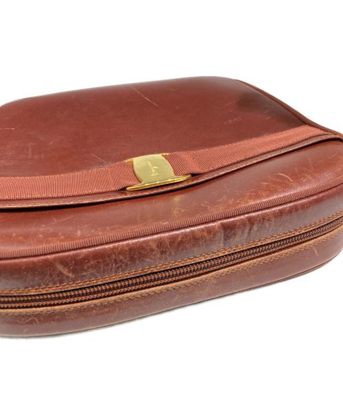 Salvatore Ferragamo（サルヴァトーレ フェラガモ）Salvatore Ferragamo (サルヴァトーレ フェラガモ) レザーショルダーバッグ ブラウンの古着・服飾アイテム