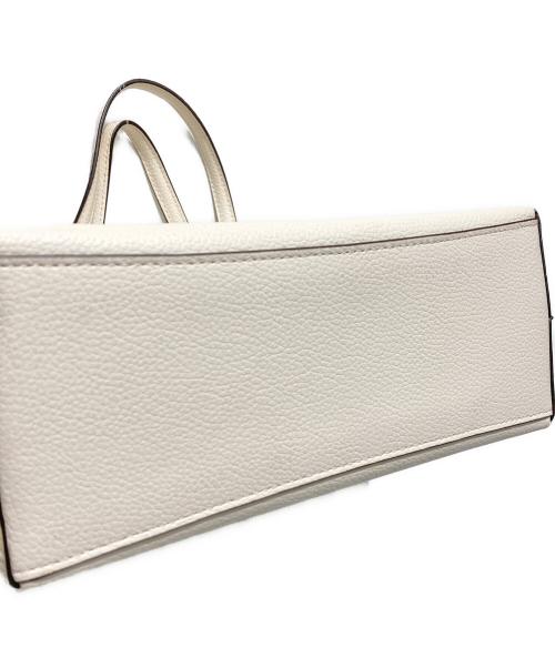 COACH（コーチ）COACH (コーチ) モリー トート 25 ホワイトの古着・服飾アイテム