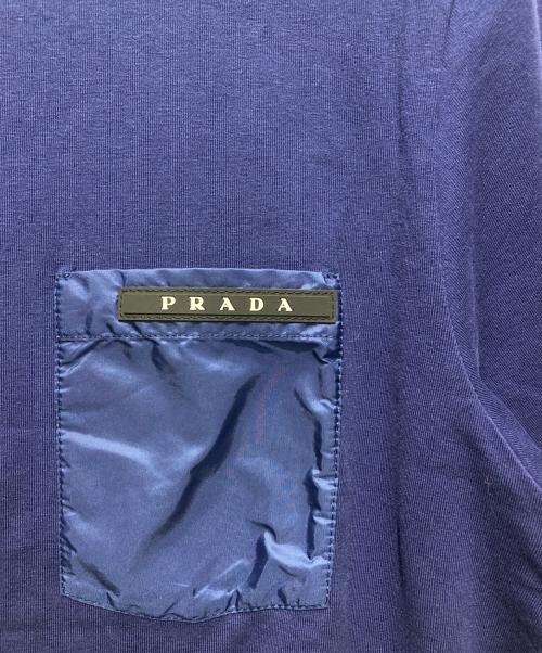 PRADA（プラダ）PRADA (プラダ) 21AW ラバーロゴ ナイロンポケット クルーネック半袖Tシャツカットソー ネイビー サイズ:Mの古着・服飾アイテム
