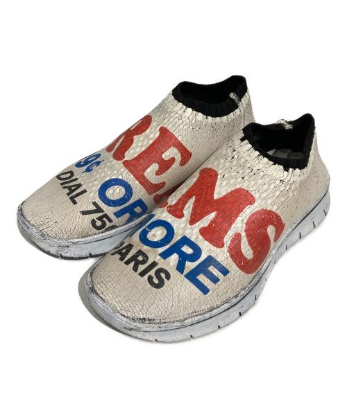 Maison Margiela（メゾンマルジェラ）Maison Margiela (メゾンマルジェラ) ペイント加工ローカットスニーカー ホワイト サイズ:40(25-25.5㎝)の古着・服飾アイテム