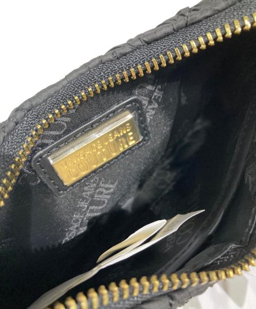 VERSACE JEANS COUTURE（ヴェルサーチ ジーンズクチュール）VERSACE JEANS COUTURE (ヴェルサーチ ジーンズクチュール) マテラッセ ショルダーバッグ ブラックの古着・服飾アイテム