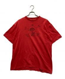 stussy（ステューシー）の古着「スカルプリントTシャツ」｜レッド