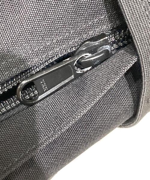 Carhartt WIP（カーハート ワーク イン プログレス）Carhartt WIP (カーハート ワーク イン プログレス) KICK FLIP BACK PACK ブラックの古着・服飾アイテム