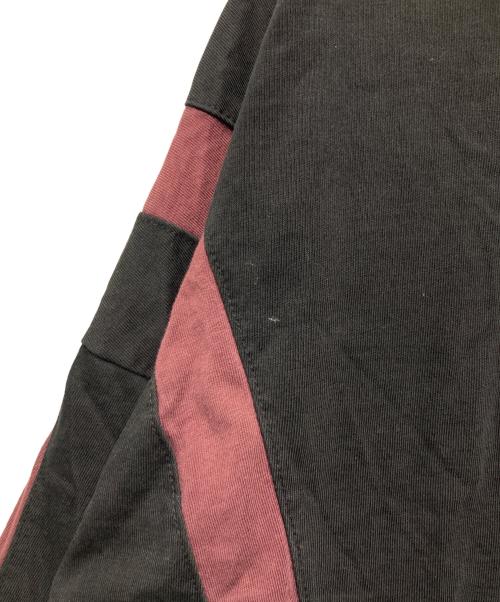 SKOOT（スクート）SKOOT (スクート) ダメージ加工クロスプリントカットソー ブラック サイズ:Freeの古着・服飾アイテム