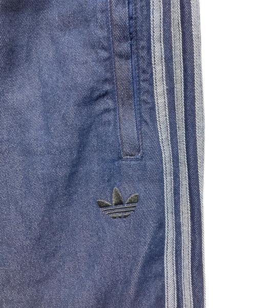 adidas（アディダス）adidas (アディダス) LOOSE TRACKPANT DENIM/ルーズ トラックパンツ デニム インディゴ サイズ:XLの古着・服飾アイテム