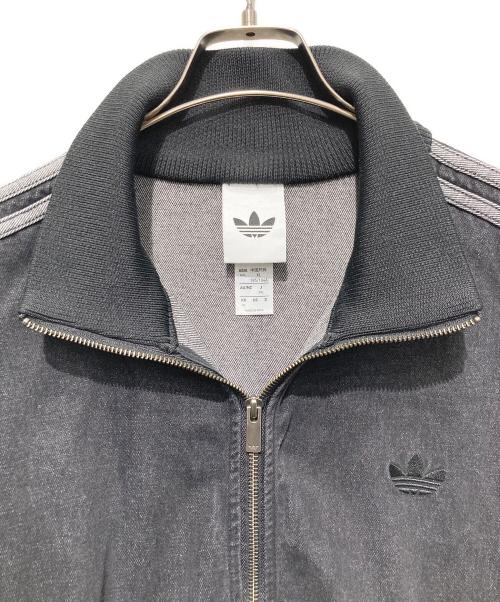 adidas（アディダス）adidas (アディダス) デニム ファイヤーバード トラックトップ ブラック サイズ:2XLの古着・服飾アイテム