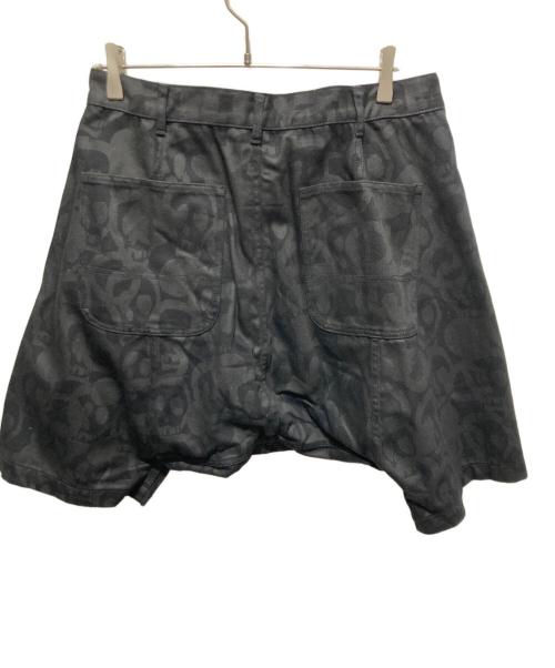 COMME des GARCONS HOMME PLUS（コムデギャルソンオムプリュス）COMME des GARCONS HOMME PLUS (コムデギャルソンオムプリュス) スカルサルエルショートパンツ ブラック サイズ:Sの古着・服飾アイテム