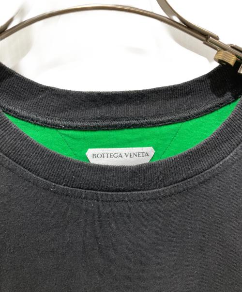 BOTTEGA VENETA（ボッテガベネタ）BOTTEGA VENETA (ボッテガベネタ) ダブルレイヤーコットンジャージー Tシャツ ブラック×グリーン サイズ:Mの古着・服飾アイテム