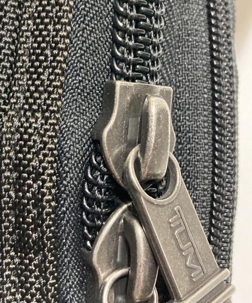 TUMI（トゥミ）TUMI (トゥミ) ALPHA BRAVO ANNAPOLISZIP FLAPボディバッグ ブラックの古着・服飾アイテム