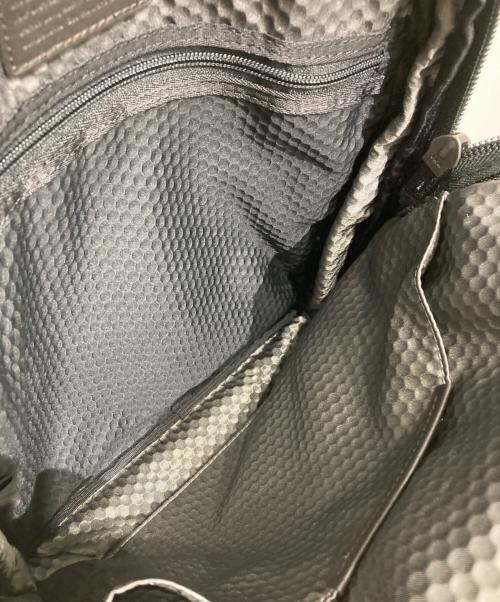 TUMI（トゥミ）TUMI (トゥミ) ALPHA BRAVO ANNAPOLISZIP FLAPボディバッグ ブラックの古着・服飾アイテム