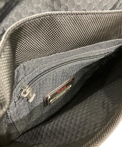 TUMI（トゥミ）TUMI (トゥミ) ALPHA BRAVO ANNAPOLISZIP FLAPボディバッグ ブラックの古着・服飾アイテム