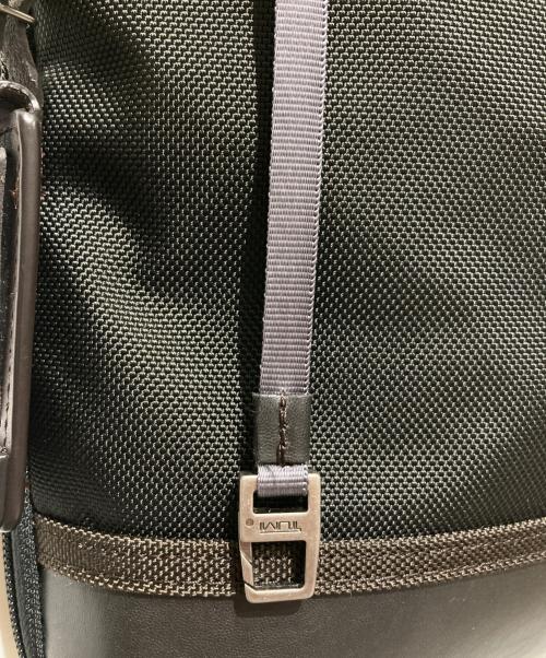 TUMI（トゥミ）TUMI (トゥミ) ALPHA BRAVO ANNAPOLISZIP FLAPボディバッグ ブラックの古着・服飾アイテム