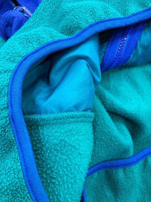 Columbia（コロンビア）Columbia (コロンビア) 襟ネイティブ柄古着フリースジャケット グリーン サイズ:sの古着・服飾アイテム