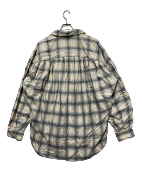 AiE（エーアイイー）AiE (エーアイイー) ペインターシャツ オンブレ ベージュ×ブルー サイズ:Mの古着・服飾アイテム