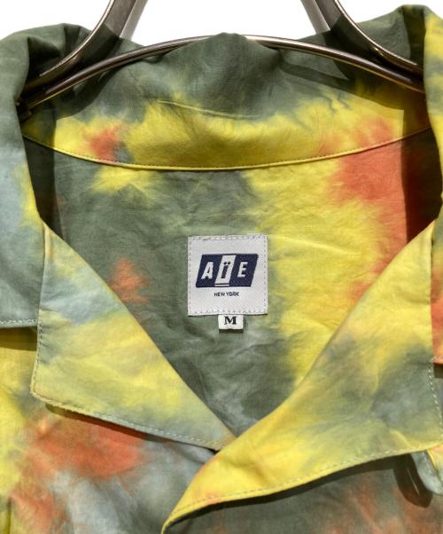 AiE（エーアイイー）AiE (エーアイイー) TIE DYE PAINTER SHIRT グリーン×イエロー サイズ:Mの古着・服飾アイテム