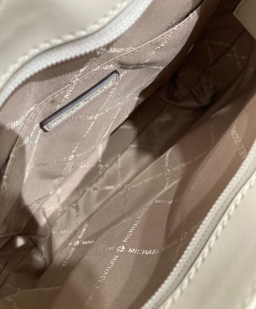 MICHAEL KORS（マイケルコース）MICHAEL KORS (マイケルコース) ジェット セット トラベル シグネチャー スモール ベージュの古着・服飾アイテム