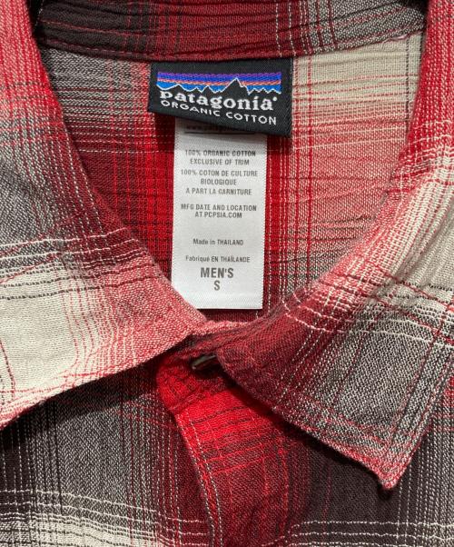Patagonia（パタゴニア）Patagonia (パタゴニア) A/Cシャツ レッド サイズ:Sの古着・服飾アイテム