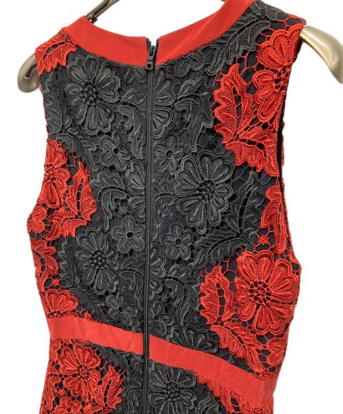 alice+olivia（アリスアンドオリビア）alice+olivia (アリスアンドオリビア) ノースリーブレースワンピース ブラック×レッド サイズ:2の古着・服飾アイテム
