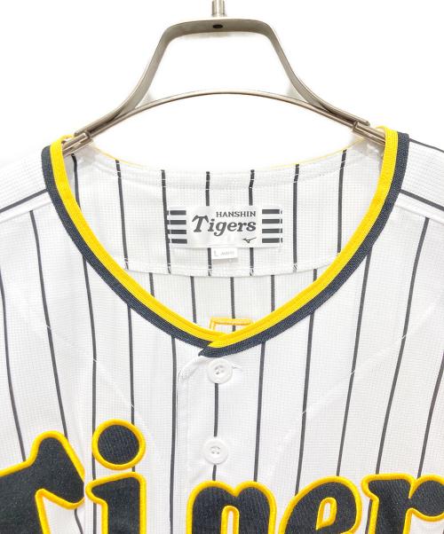 阪神タイガース（ハンシンタイガース）阪神タイガース (ハンシンタイガース) ベースボールシャツ ホワイト サイズ:Lの古着・服飾アイテム