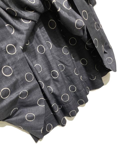 MARGARET HOWELL（マーガレットハウエル）MARGARET HOWELL (マーガレットハウエル) OUTLINE SPOT SILK SKIRT グレー サイズ:2の古着・服飾アイテム