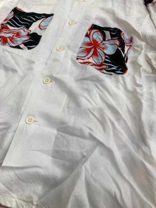 Sun Surf（サンサーフ）Sun Surf (サンサーフ) SPECIAL EDITION HULA GIRL ホワイト サイズ:Mの古着・服飾アイテム