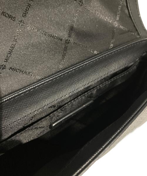MICHAEL KORS（マイケルコース）MICHAEL KORS (マイケルコース) ショルダーバッグ ブラックの古着・服飾アイテム