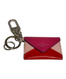 LOUIS VUITTON（ルイ ヴィトン）の古着「エンヴェロップ バッグチャーム」｜ピンク×レッド