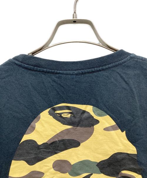A BATHING APE（アベイシングエイプ）A BATHING APE (アベイシングエイプ) カモフラ柄ロゴTシャツ ブラック サイズ:Mの古着・服飾アイテム