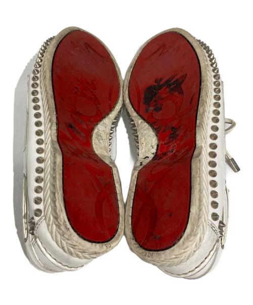 Christian Louboutin（クリスチャン・ルブタン）Christian Louboutin (クリスチャン・ルブタン) スタッズ デッキシューズ ホワイト サイズ:26cmの古着・服飾アイテム