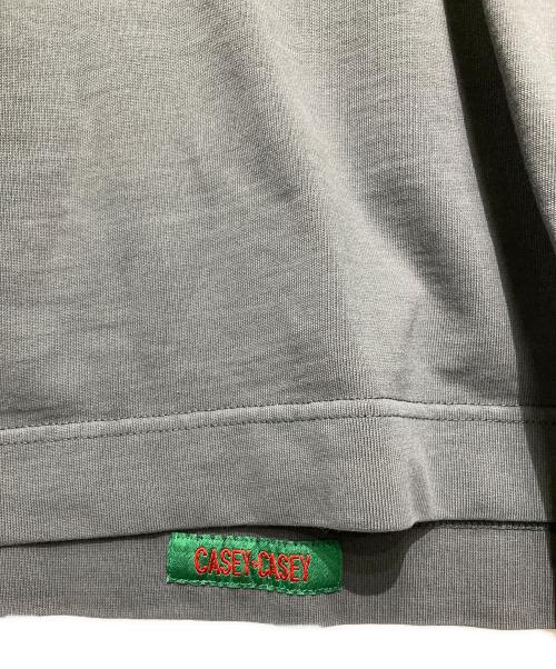 CASEY CASEY（ケーシーケーシー）CASEY CASEY (ケーシーケーシー) FELIX T-SHIRT チャコールグレー サイズ:Mの古着・服飾アイテム