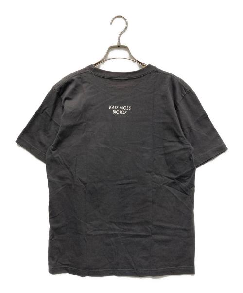 BIOTOP（ビオトープ）BIOTOP (ビオトープ) Kate Moss by David SimsプリントTシャツ チャコールグレー サイズ:Mの古着・服飾アイテム