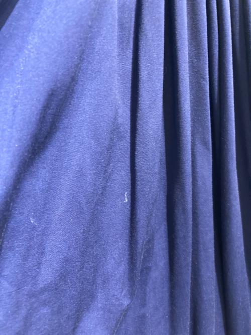CABAN（キャバン）CABaN (キャバン) キュプラポリエステルジャージーギャザーワンピース ネイビー サイズ:Sの古着・服飾アイテム