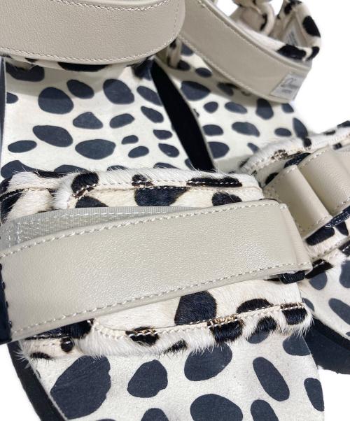 suicoke（スイコック）suicoke (スイコック) Drawer (ドゥロワー) 別注ダルメシアンプラットフォームサンダル ベージュ サイズ:25cmの古着・服飾アイテム