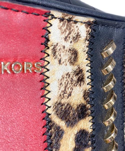 MICHAEL KORS（マイケルコース）MICHAEL KORS (マイケルコース) 型押しチェーンショルダーバッグ ブラックの古着・服飾アイテム