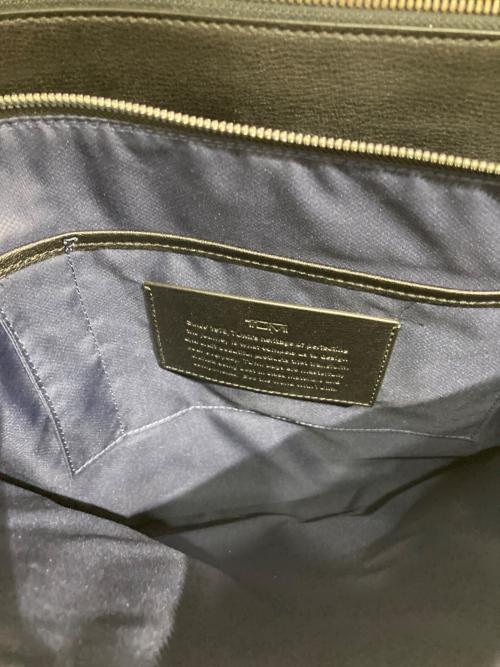 TUMI（トゥミ）TUMI (トゥミ) EMMAブリーフケース ブラックの古着・服飾アイテム