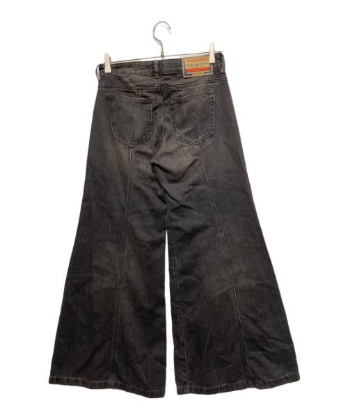 DIESEL（ディーゼル）DIESEL (ディーゼル) Flare Jeans D-Akii/バギーデニム/フレアデニム ブラック サイズ:W25の古着・服飾アイテム