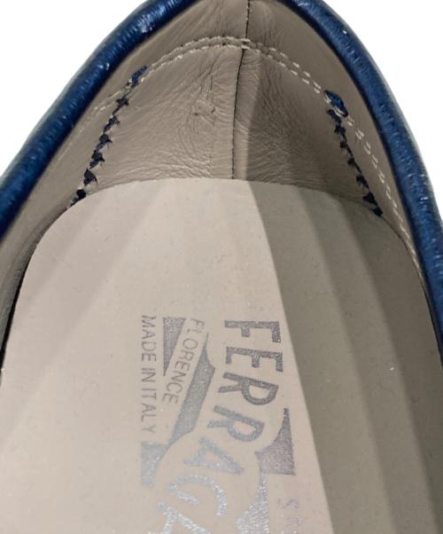 Salvatore Ferragamo（サルヴァトーレ フェラガモ）Salvatore Ferragamo (サルヴァトーレ フェラガモ) ドライビングシューズ ネイビー サイズ:6 1/2の古着・服飾アイテム