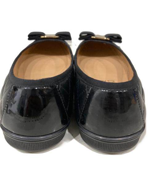 Salvatore Ferragamo（サルヴァトーレ フェラガモ）Salvatore Ferragamo (サルヴァトーレ フェラガモ) キルティングヴァラリボン フラットシューズ ブラック サイズ:7Mの古着・服飾アイテム
