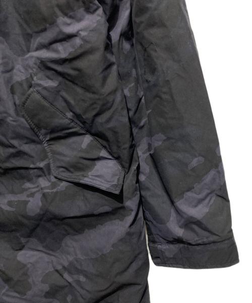 AVIREX（アヴィレックス）AVIREX (アヴィレックス) ファー付中綿モッズコート ブラック×ネイビー サイズ:Lの古着・服飾アイテム