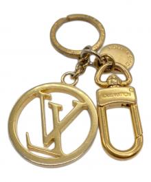 LOUIS VUITTON（ルイ ヴィトン）の古着「バッグチャーム・LVサークル キーリング キーホルダー」｜ゴールド
