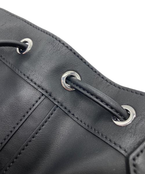 Vivienne Westwood（ヴィヴィアンウエストウッド）Vivienne Westwood (ヴィヴィアンウエストウッド) チェーン巾着ショルダーバッグ ブラックの古着・服飾アイテム