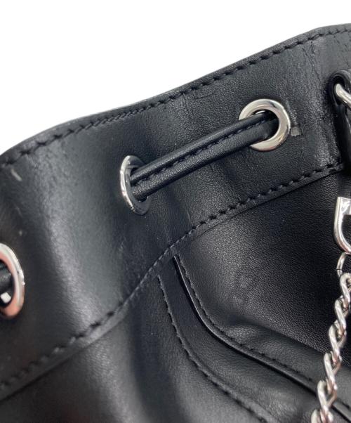 Vivienne Westwood（ヴィヴィアンウエストウッド）Vivienne Westwood (ヴィヴィアンウエストウッド) チェーン巾着ショルダーバッグ ブラックの古着・服飾アイテム