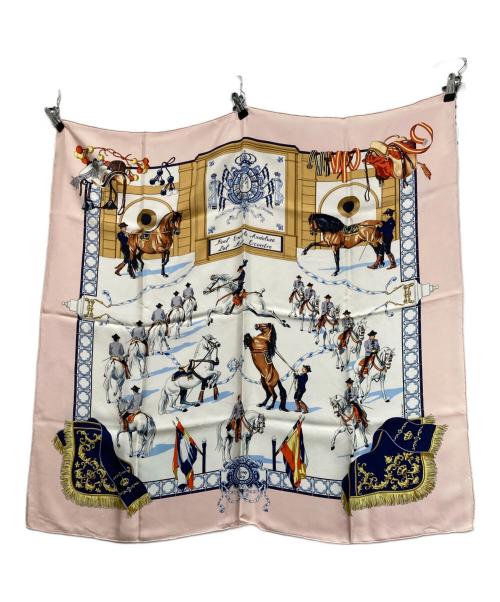 HERMES（エルメス）HERMES (エルメス) シルクスカーフ 王立アンダルシア馬術学校 ピンク×ホワイトの古着・服飾アイテム