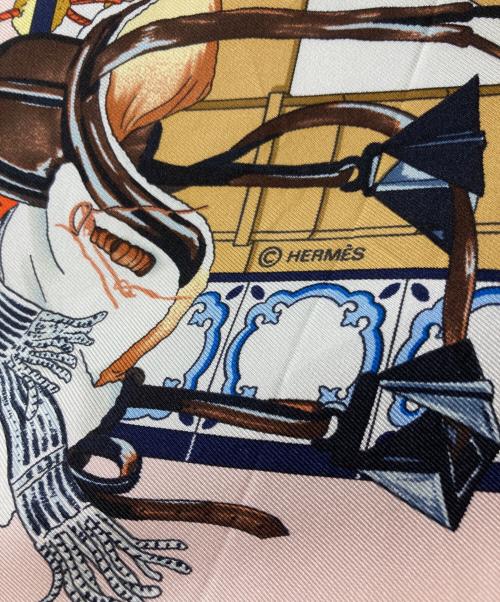 HERMES（エルメス）HERMES (エルメス) シルクスカーフ 王立アンダルシア馬術学校 ピンク×ホワイトの古着・服飾アイテム