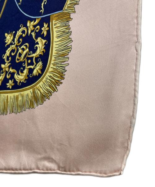 HERMES（エルメス）HERMES (エルメス) シルクスカーフ 王立アンダルシア馬術学校 ピンク×ホワイトの古着・服飾アイテム