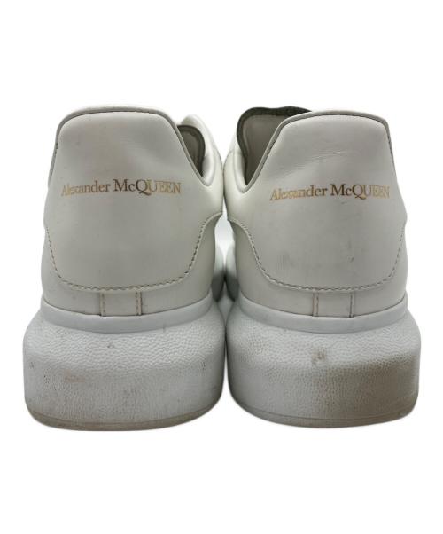 ALEXANDER McQUEEN（アレキサンダーマックイーン）ALEXANDER McQUEEN (アレキサンダーマックイーン) オーバーサイズドスニーカー ホワイト サイズ:42の古着・服飾アイテム