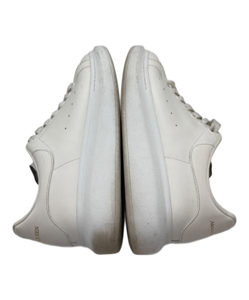 ALEXANDER McQUEEN（アレキサンダーマックイーン）ALEXANDER McQUEEN (アレキサンダーマックイーン) オーバーサイズドスニーカー ホワイト サイズ:42の古着・服飾アイテム