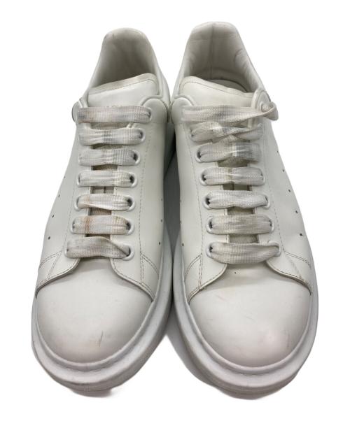 ALEXANDER McQUEEN（アレキサンダーマックイーン）ALEXANDER McQUEEN (アレキサンダーマックイーン) オーバーサイズドスニーカー ホワイト サイズ:42の古着・服飾アイテム